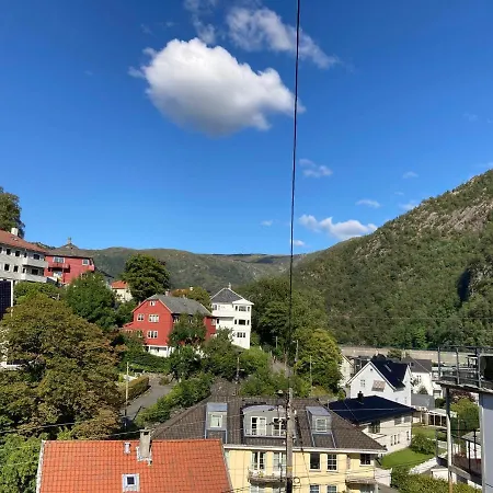 Kjellerleilighet - Naert Haukeland Sykehus. Bergen Exterior photo